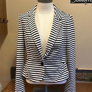 Elle Black and White Stripe Short Suit Jacket Women’s M